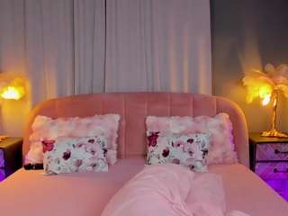 AmedeeaBanks live webcam show