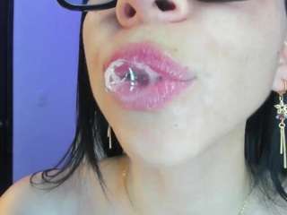 le modèle katty-mouth est en webcam porno dans un show sur le site camsoda, il possède les tags suivants: ass,lingerie,young adult,thong,teen-18,tease,tattoos,spank,saliva,pussy,public,orgasm,glasses,asshole,flashing,fingers,fetish,feet,dildo,cum