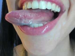 katty-mouth webcam
