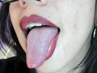 katty-mouth