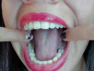 katty-mouth