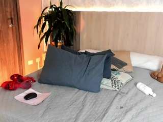 rebecacorttez live cam profile