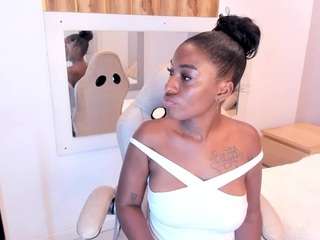 rebecacorttez live cam preview