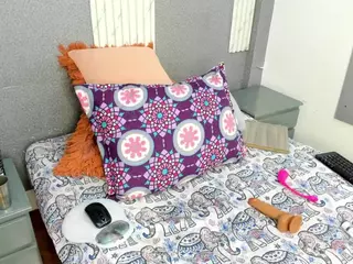 rebecacorttez's Live Sex Cam Show