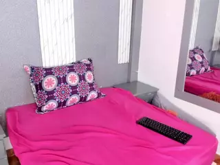 rebecacorttez's Live Sex Cam Show