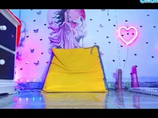 Sweetsin2u live cam — ass, living room, wet