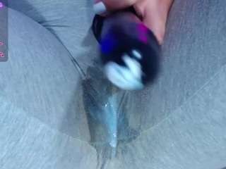 Sweetsin2u live cam on CamSoda