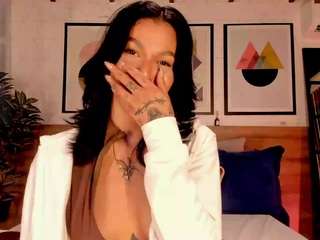 lunaruso Live Webcam on CamSoda