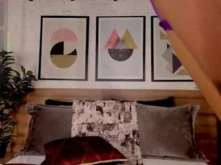 lunaruso Live Webcam on CamSoda