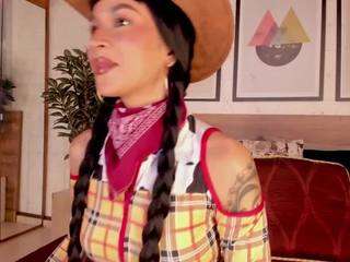 lunaruso from CamSoda is Freechat