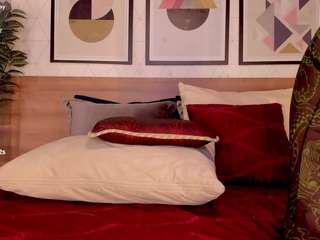 lunaruso Live Webcam on CamSoda