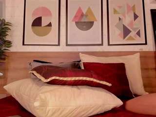 lunaruso Live Webcam on CamSoda