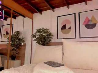 lunaruso Live Webcam on CamSoda