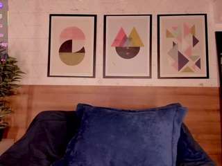 lunaruso Live Webcam on CamSoda