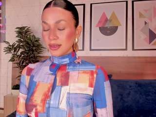 lunaruso Live Webcam on CamSoda