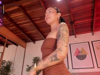 lunaruso Live Webcam on CamSoda