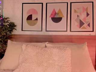 Live webcam model lunaruso on Soda Cams