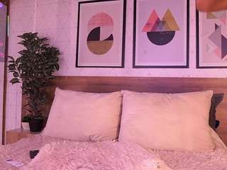 lunaruso Toy live webcam