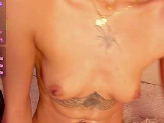 Live webcam model lunaruso on Soda Cams