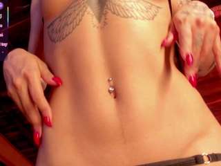 Live webcam model lunaruso on Soda Cams