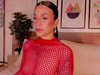 lunaruso's CamSoda show and profile