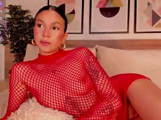 lunaruso's CamSoda show and profile