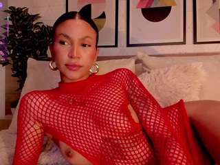 lunaruso's CamSoda show and profile