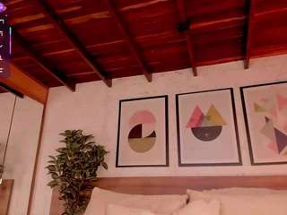 lunaruso Live Webcam on CamSoda