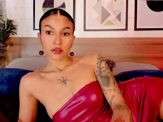 Luna Ruso's Live Sex Cam Show