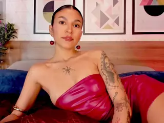 Luna Ruso's Live Sex Cam Show