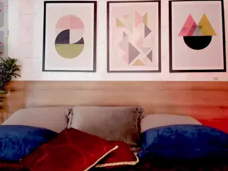 Luna Ruso's Live Sex Cam Show