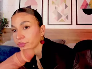 Luna Ruso's Live Sex Cam Show