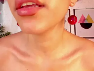 Luna Ruso's Live Sex Cam Show