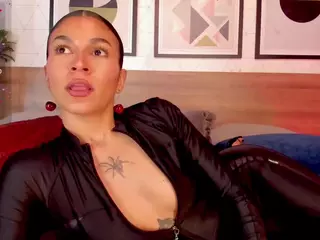 Luna Ruso's Live Sex Cam Show