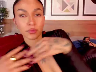 Luna Ruso's Live Sex Cam Show