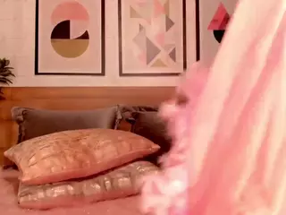 Luna Ruso's Live Sex Cam Show