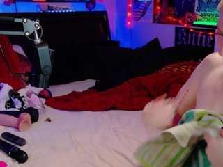Kittiepurry's cam show statistics and live stream