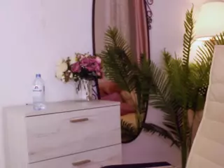 lolavol's Live Sex Cam Show