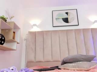  annie-queen chat room