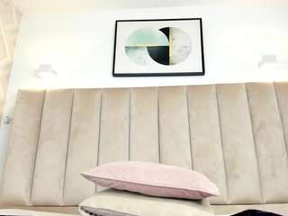 Annie-Queen live webcam show