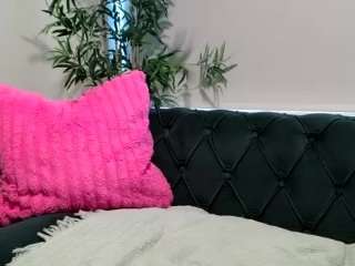 ladylunarae live webcam show