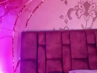 chloe-bonnet's Live Sex Cam Show