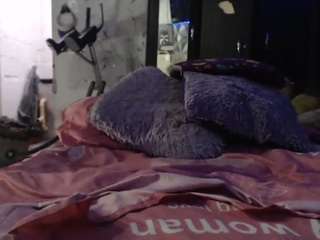 kaily-pearty webcam model