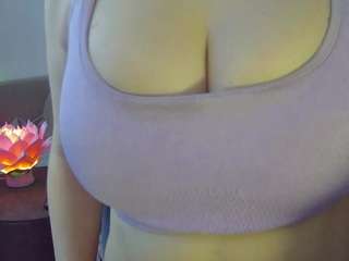 leysun7 live cam profile