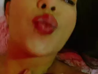 Hot Milf Lily's Live Sex Cam Show