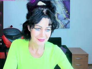SilviaWallec live webcam show