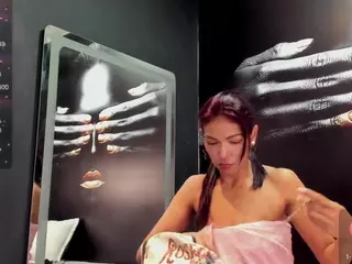 Hanna Petit's Live Sex Cam Show