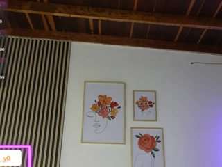 lillydollss's CamSoda show and profile