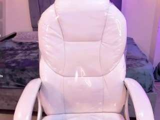 iam-sofiia Live Webcam on CamSoda