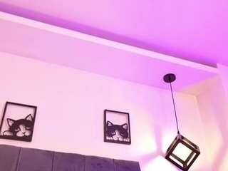 iam-sofiia Live Webcam on CamSoda